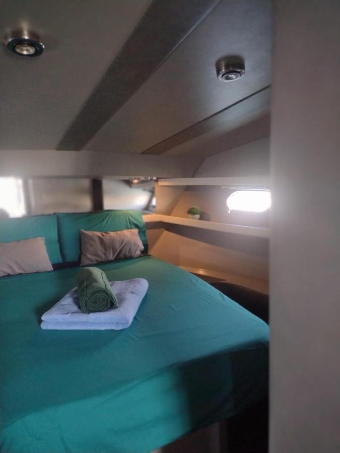 Yach Boat Hotel Barcelona Exterior foto